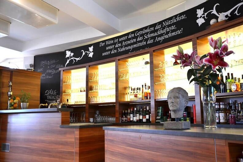 Yenidze Kuppelrestaurant 02 Bar im Kuppelrestaurant in der Yenidze